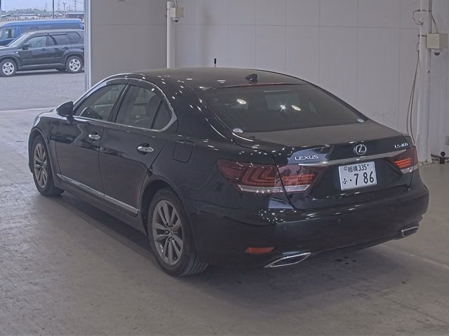 LEXUS LS460