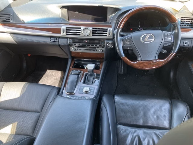 LEXUS LS460