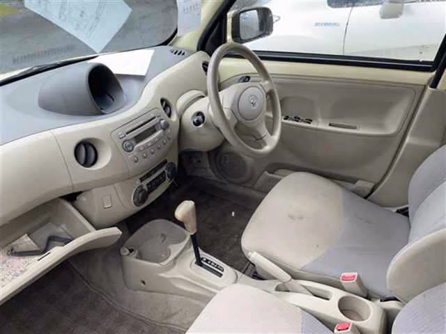 DAIHATSU ESSE