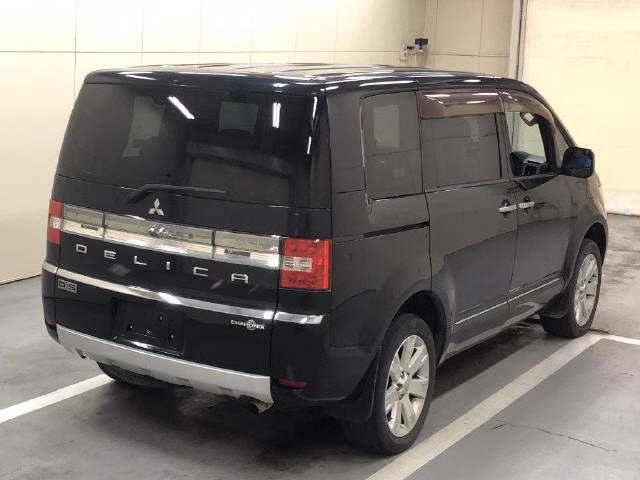MITSUBISHI DELICA D:5