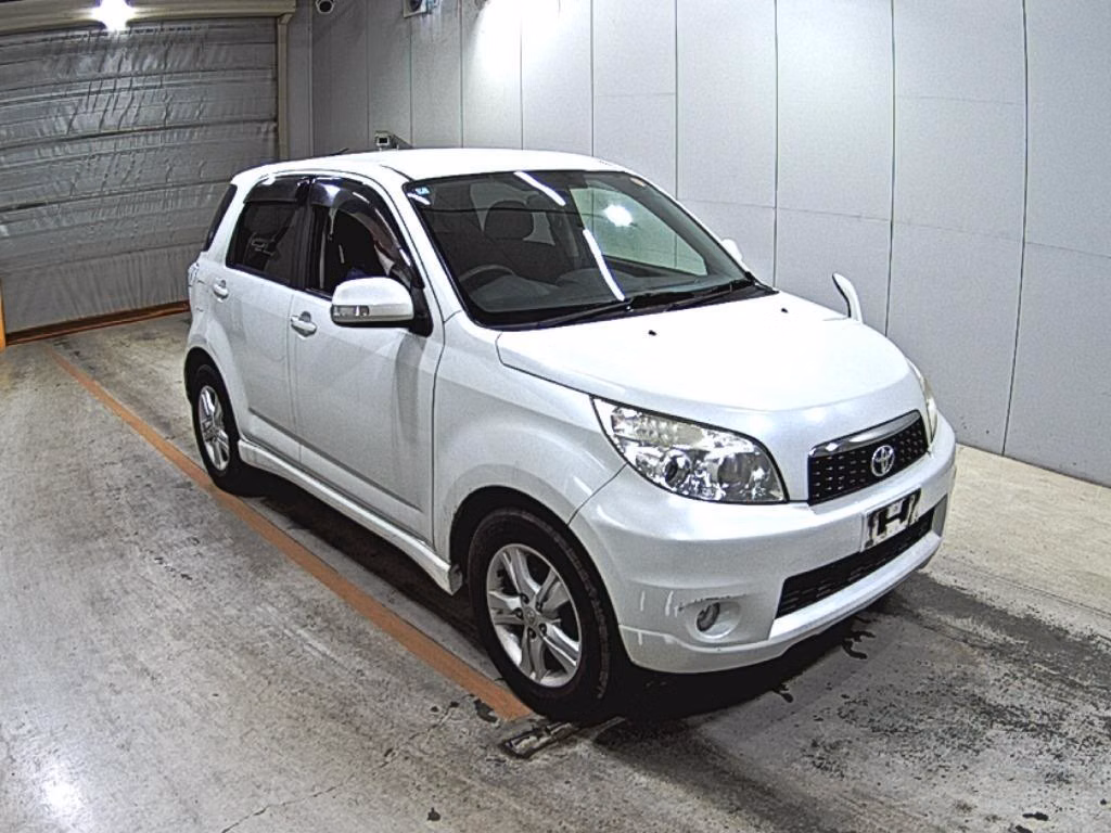 TOYOTA RUSH