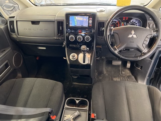 MITSUBISHI DELICA D:5