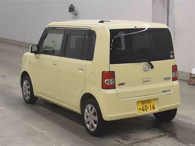 DAIHATSU MOVE CONTE