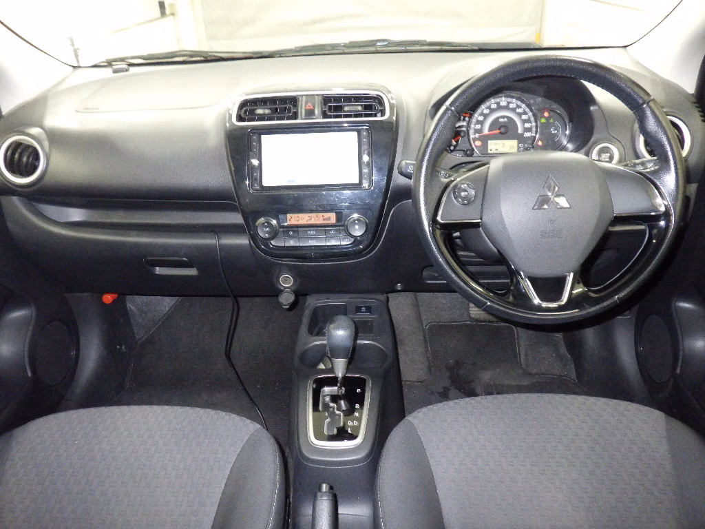 MITSUBISHI MIRAGE