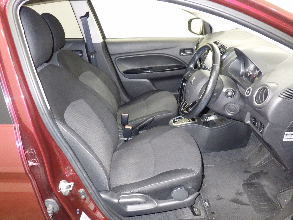 MITSUBISHI MIRAGE