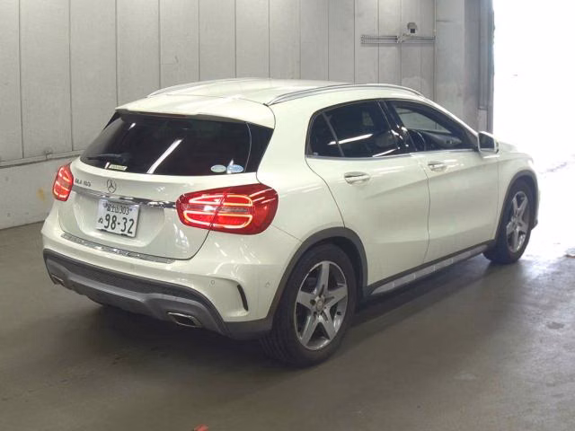 MERCEDES-BENZ GLA-CLASS