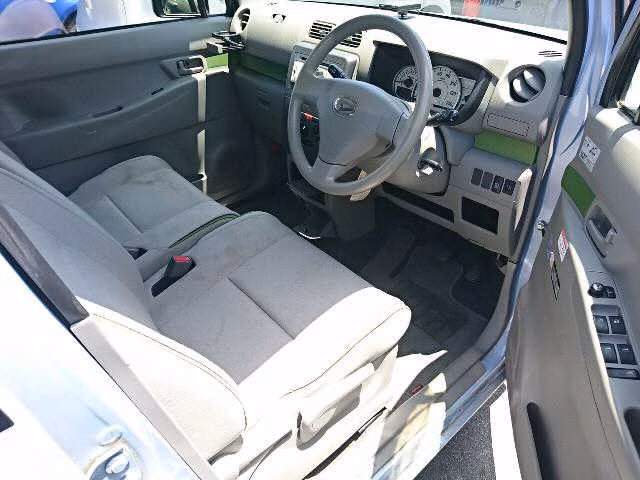 DAIHATSU MOVE CONTE