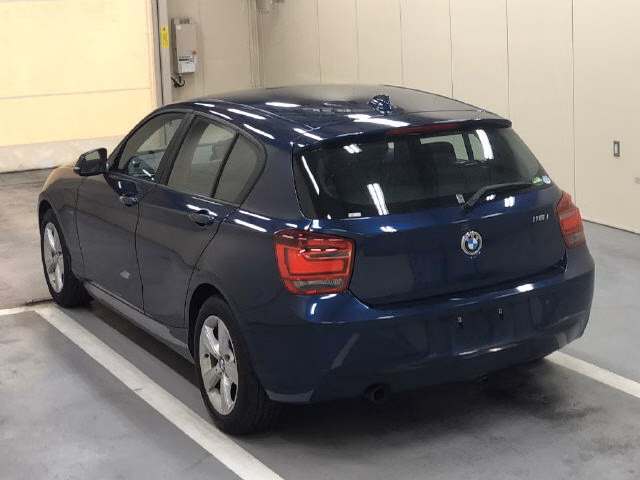 BMW 1-SERIES