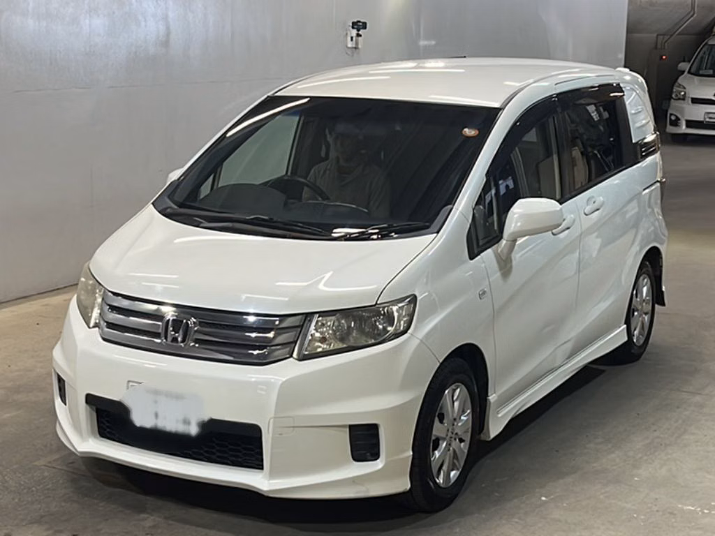 HONDA FREED SPIKE