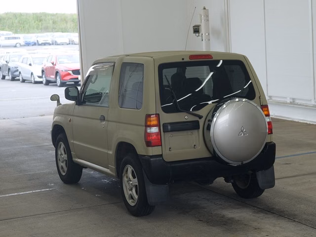 MITSUBISHI PAJERO MINI