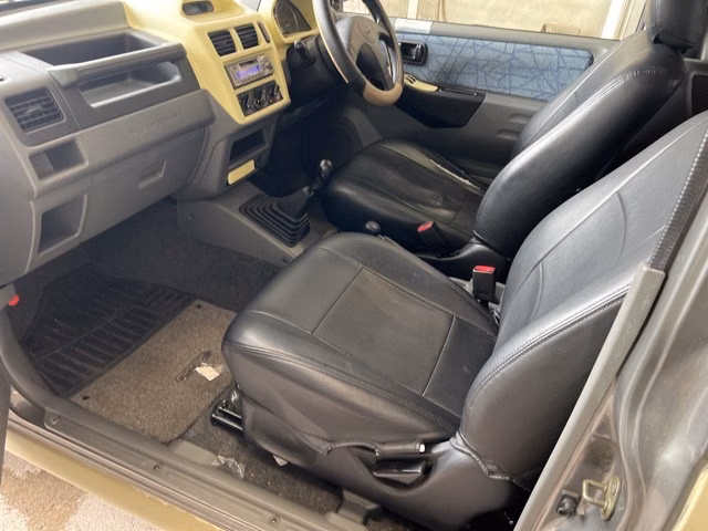 MITSUBISHI PAJERO MINI