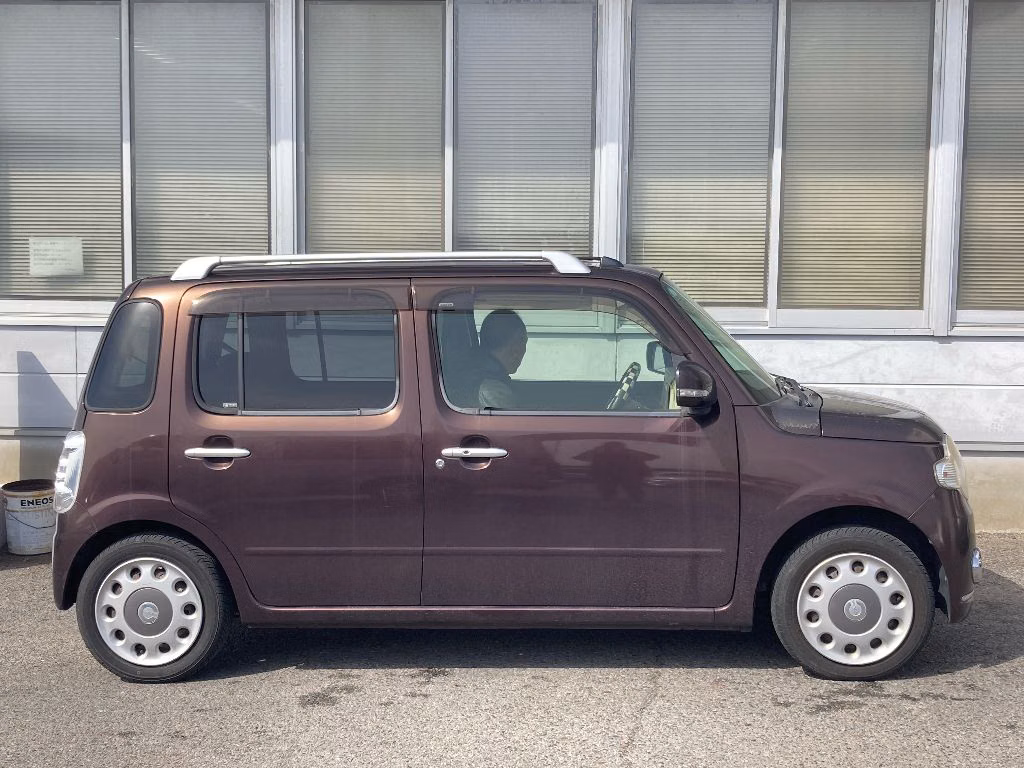 DAIHATSU MIRA COCOA
