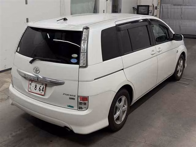 TOYOTA ISIS