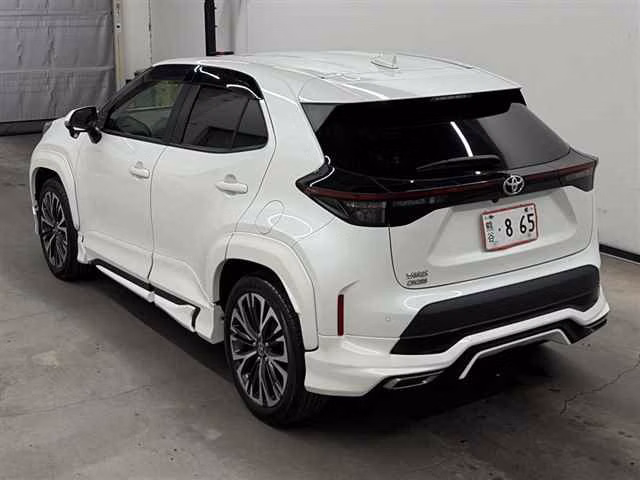 TOYOTA YARIS CROSS