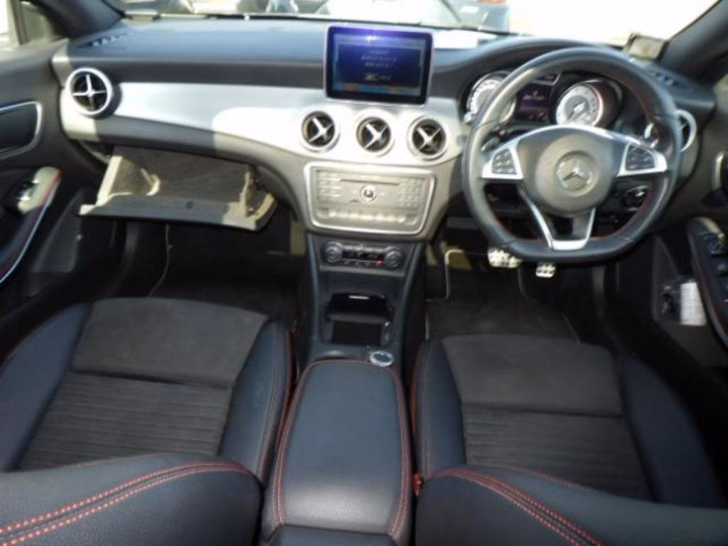 MERCEDES-BENZ CLA-CLASS