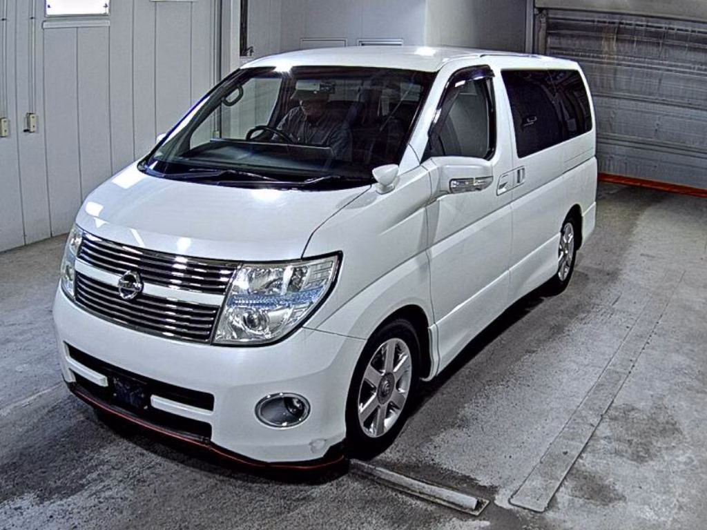 NISSAN ELGRAND