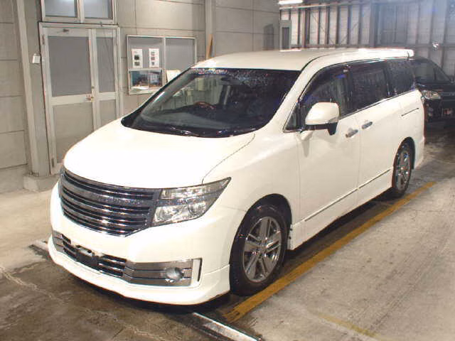 NISSAN ELGRAND