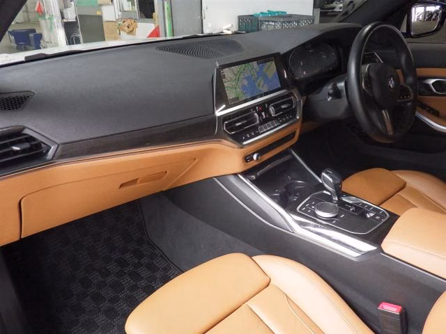 BMW 3-SERIES