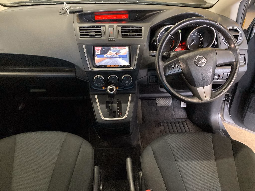 NISSAN LAFESTA