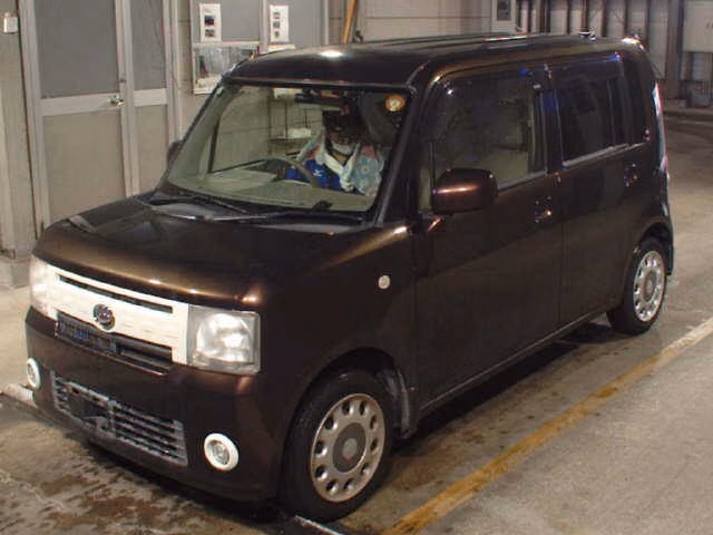 DAIHATSU MOVE CONTE