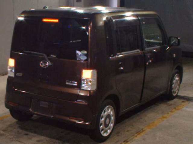 DAIHATSU MOVE CONTE