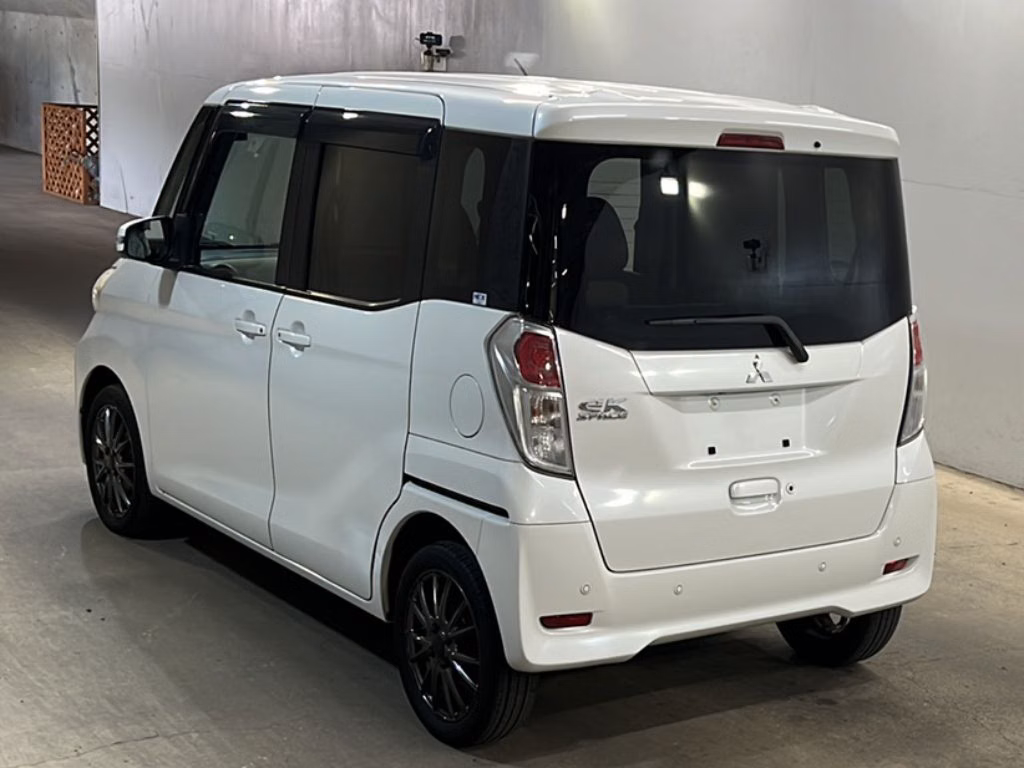 MITSUBISHI EK SPACE