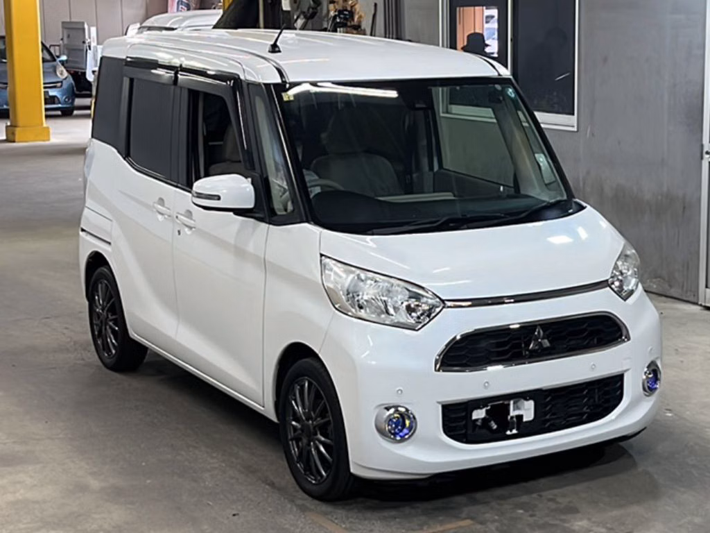 MITSUBISHI EK SPACE