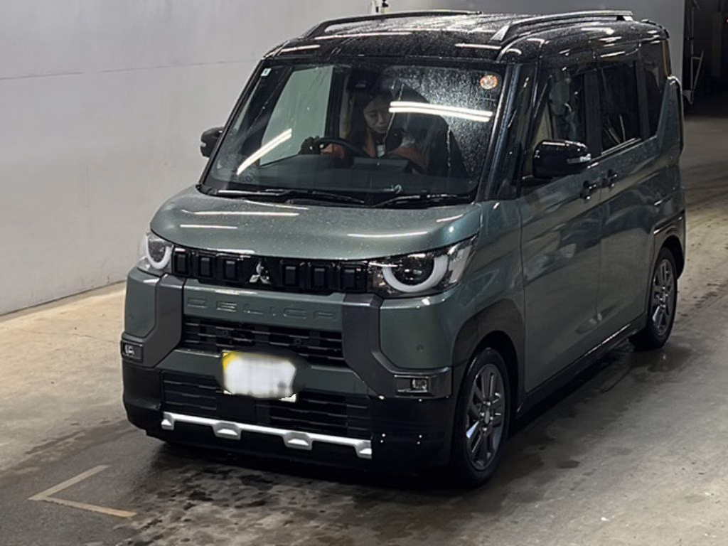 MITSUBISHI DELICA MINI