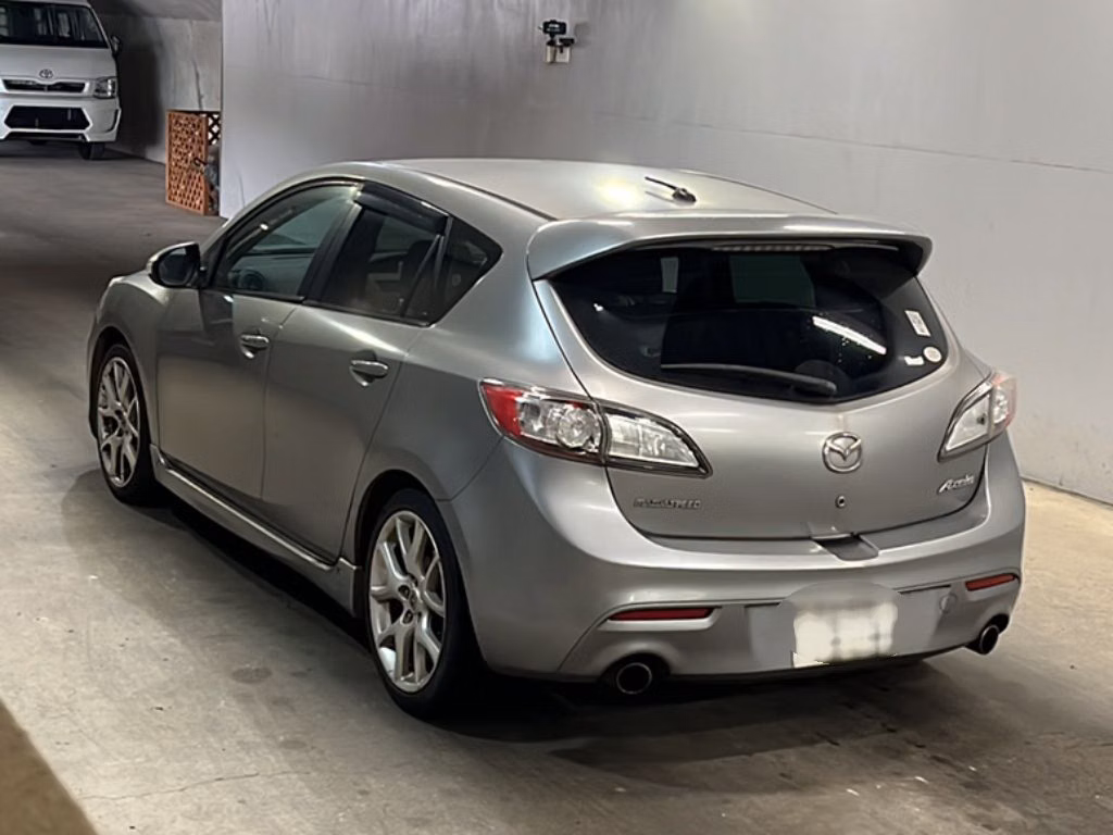 MAZDA AXELA