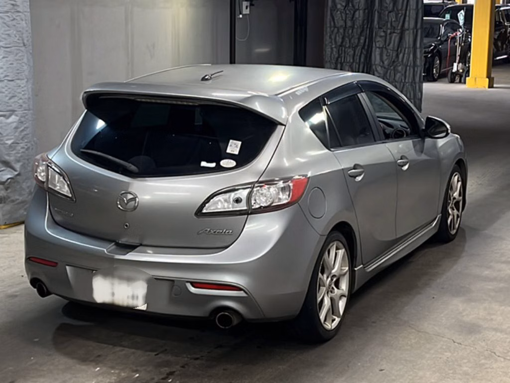 MAZDA AXELA