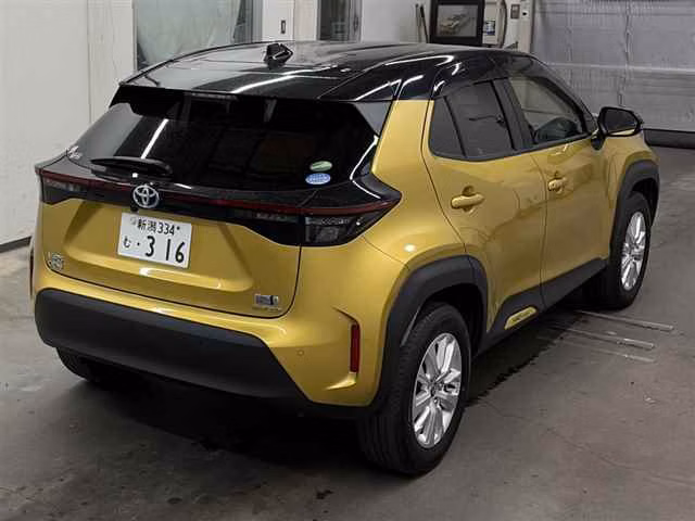 TOYOTA YARIS CROSS
