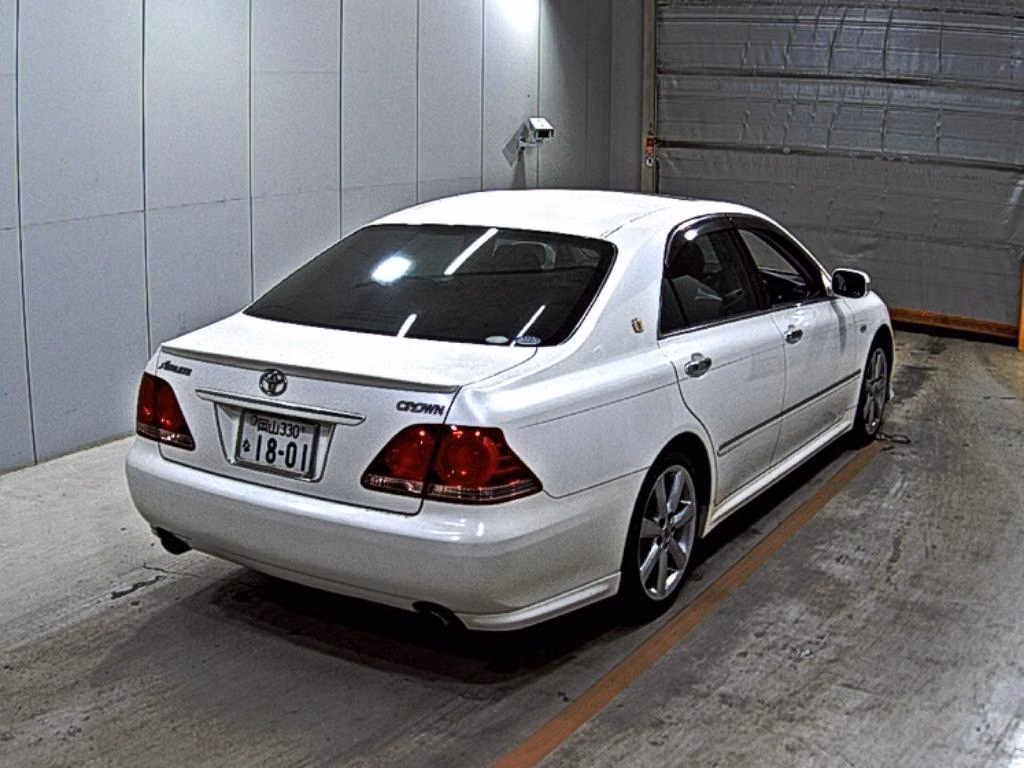 TOYOTA CROWN