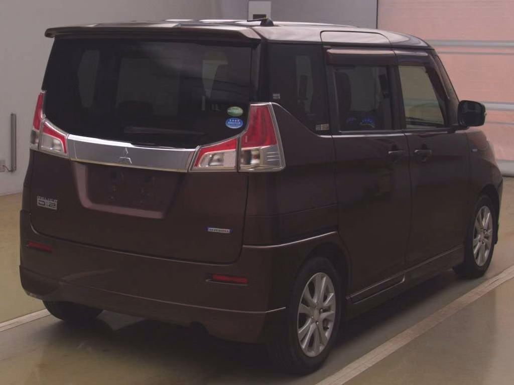 MITSUBISHI DELICA D:2