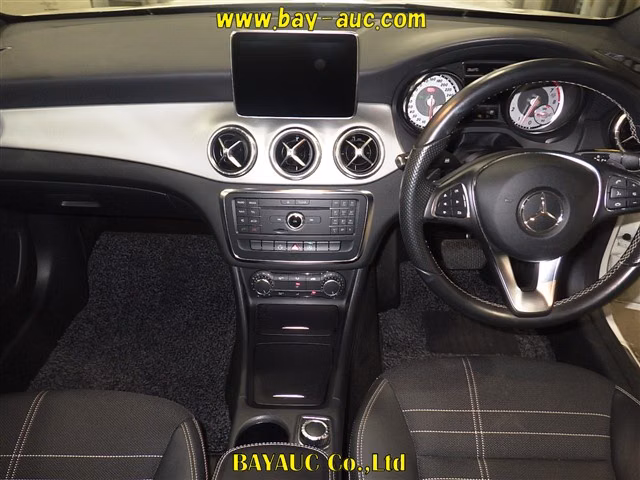 MERCEDES-BENZ CLA-CLASS