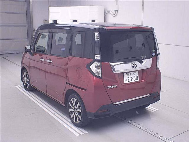 TOYOTA TANK