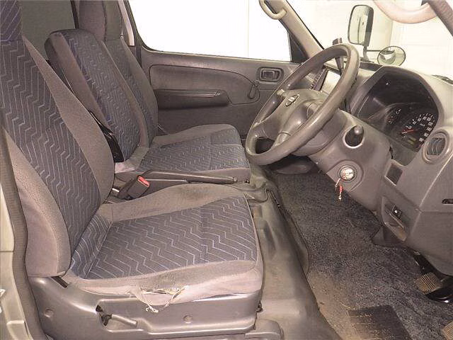 NISSAN CARAVAN