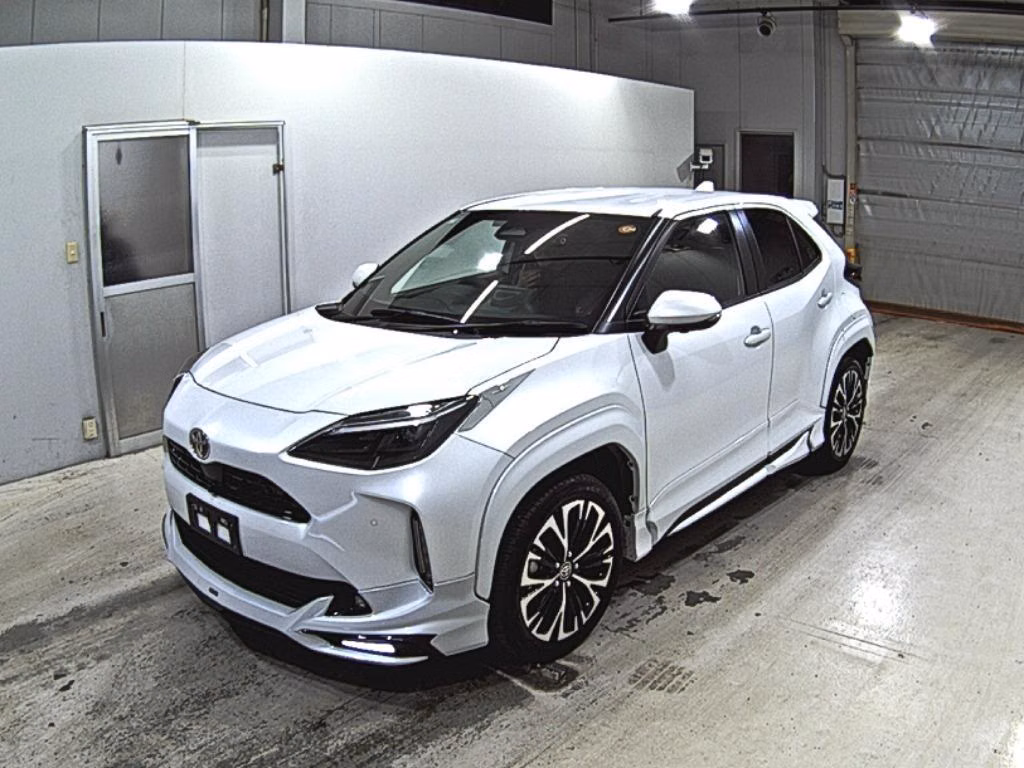 TOYOTA YARIS CROSS