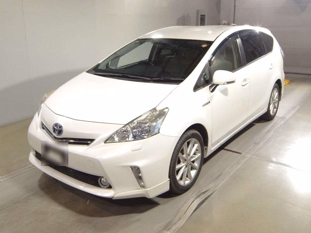 TOYOTA PRIUS ALPHA