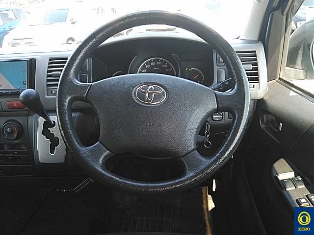 TOYOTA REGIUS ACE