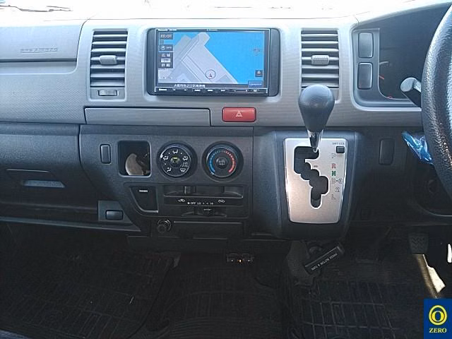 TOYOTA REGIUS ACE