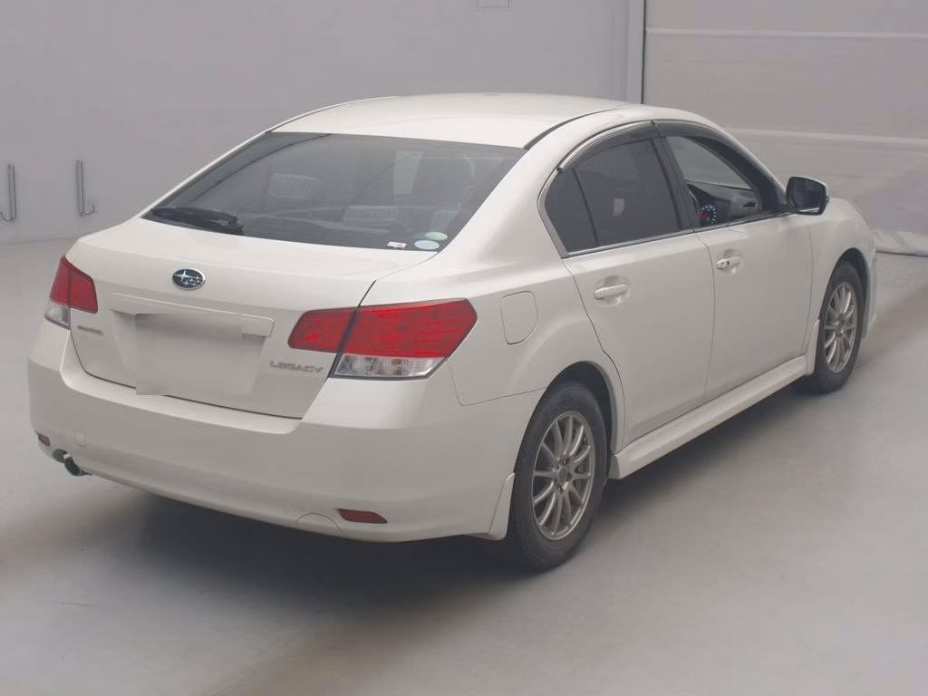 SUBARU LEGACY B4