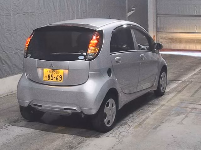 MITSUBISHI I