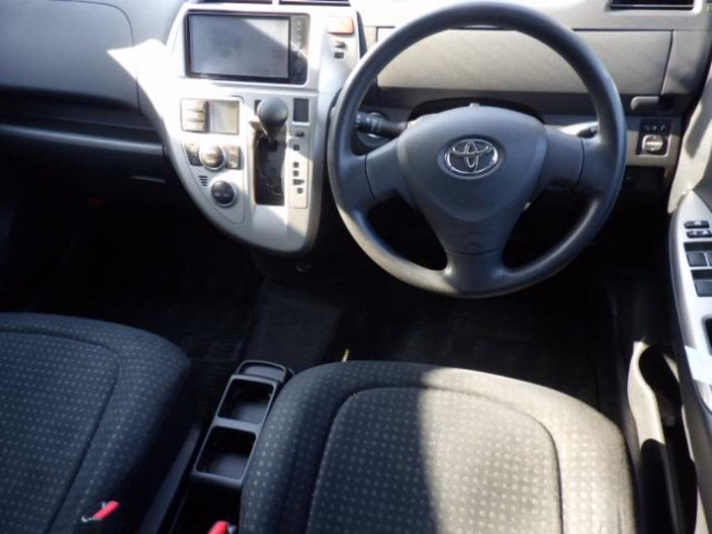 TOYOTA RACTIS