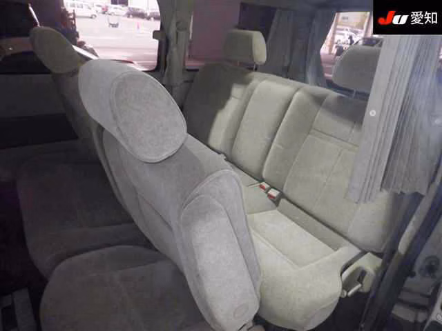TOYOTA GRAND HIACE