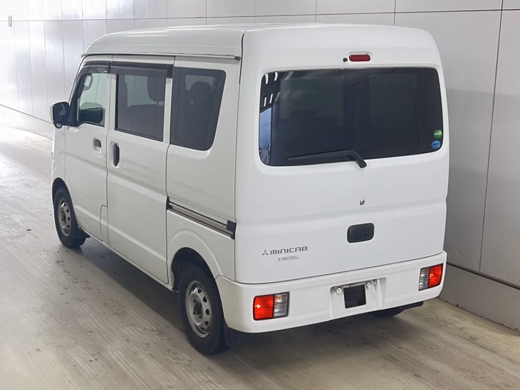 MITSUBISHI MINICAB