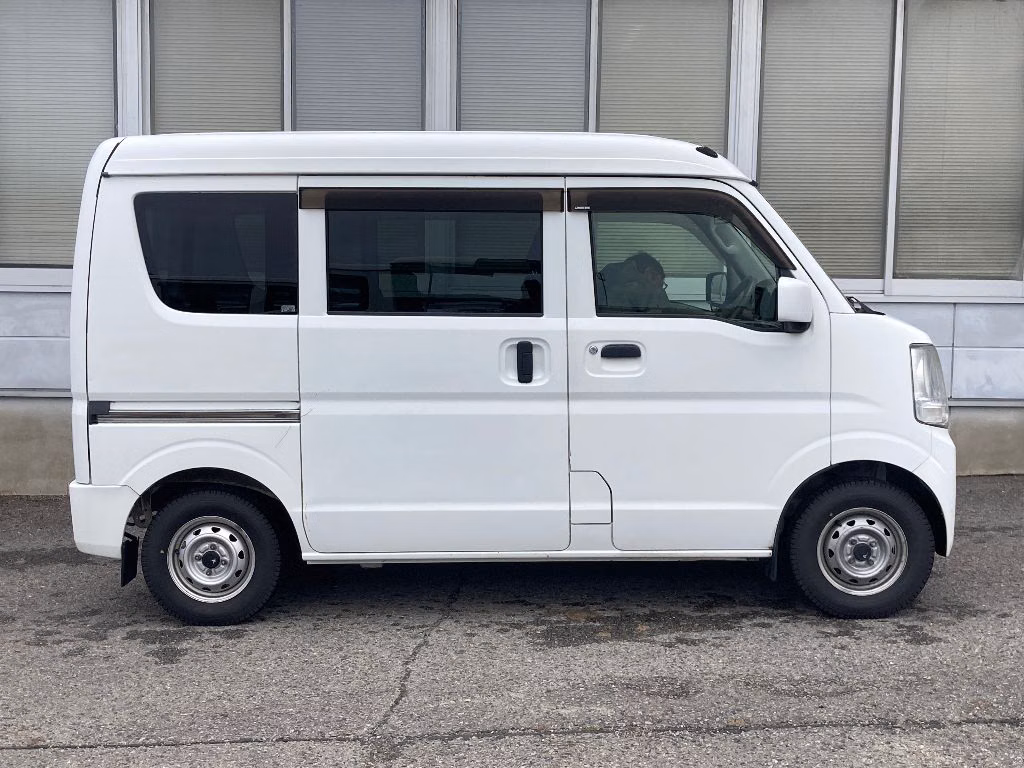 MITSUBISHI MINICAB