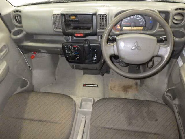 MITSUBISHI MINICAB