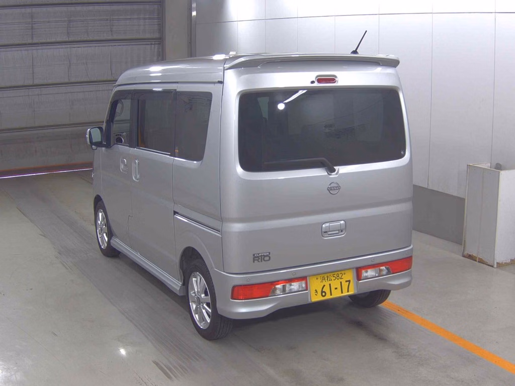 NISSAN NV100 CLIPPER