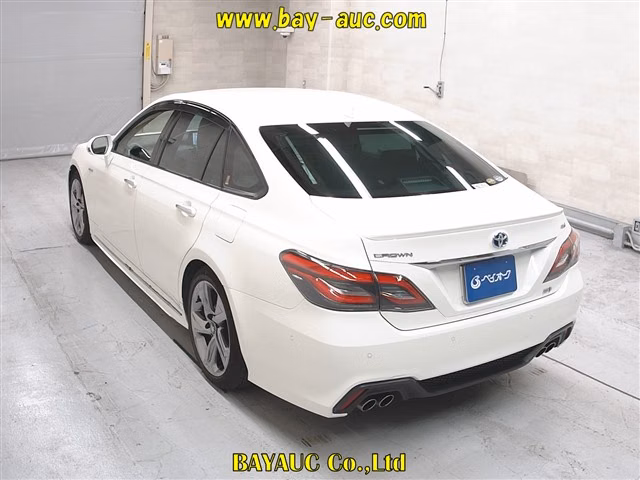 TOYOTA CROWN