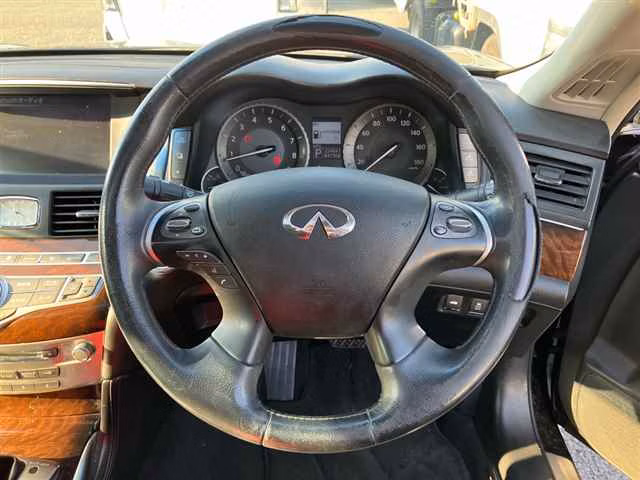 NISSAN FUGA